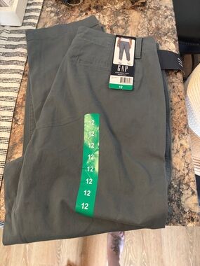 GAP women’s ankle pants